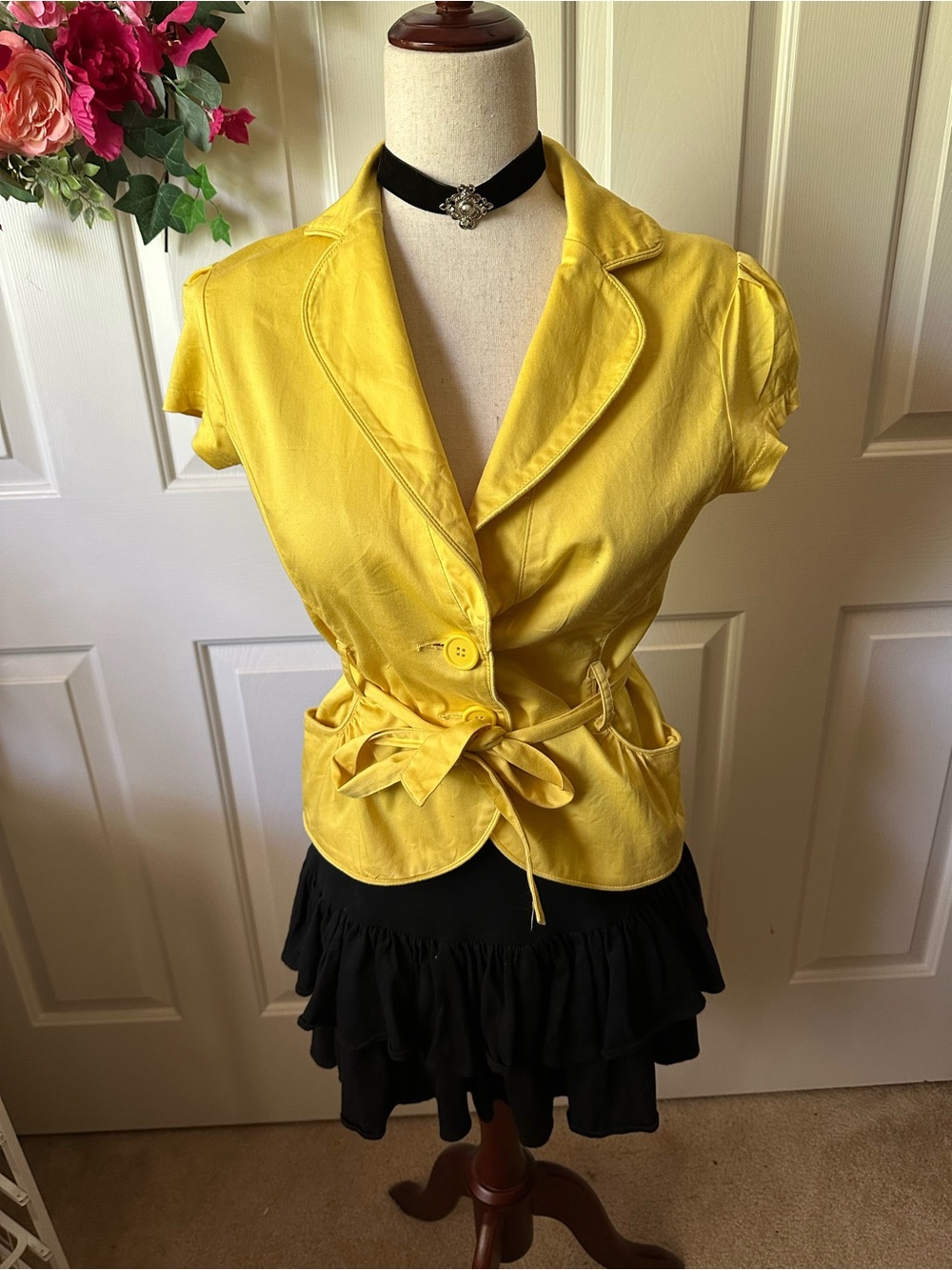 Ambiance Apparel | Sunny Yellow Short-Sleeve Tie-Waist Blazer size M